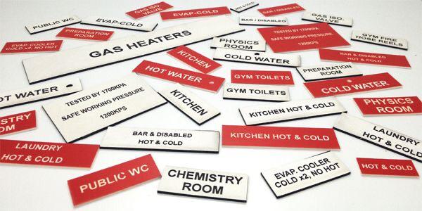 señalizacion con acrilico